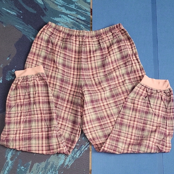 Soft Pink Plaid Women's Pajama Set - Picture 4 of 7